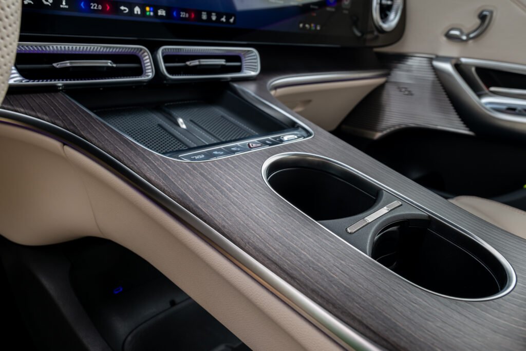 Im Inneren des GLC findet sich die gewohnte Materialqualität des Herstellers. Alles passt zusammen, alles macht Sinn. 