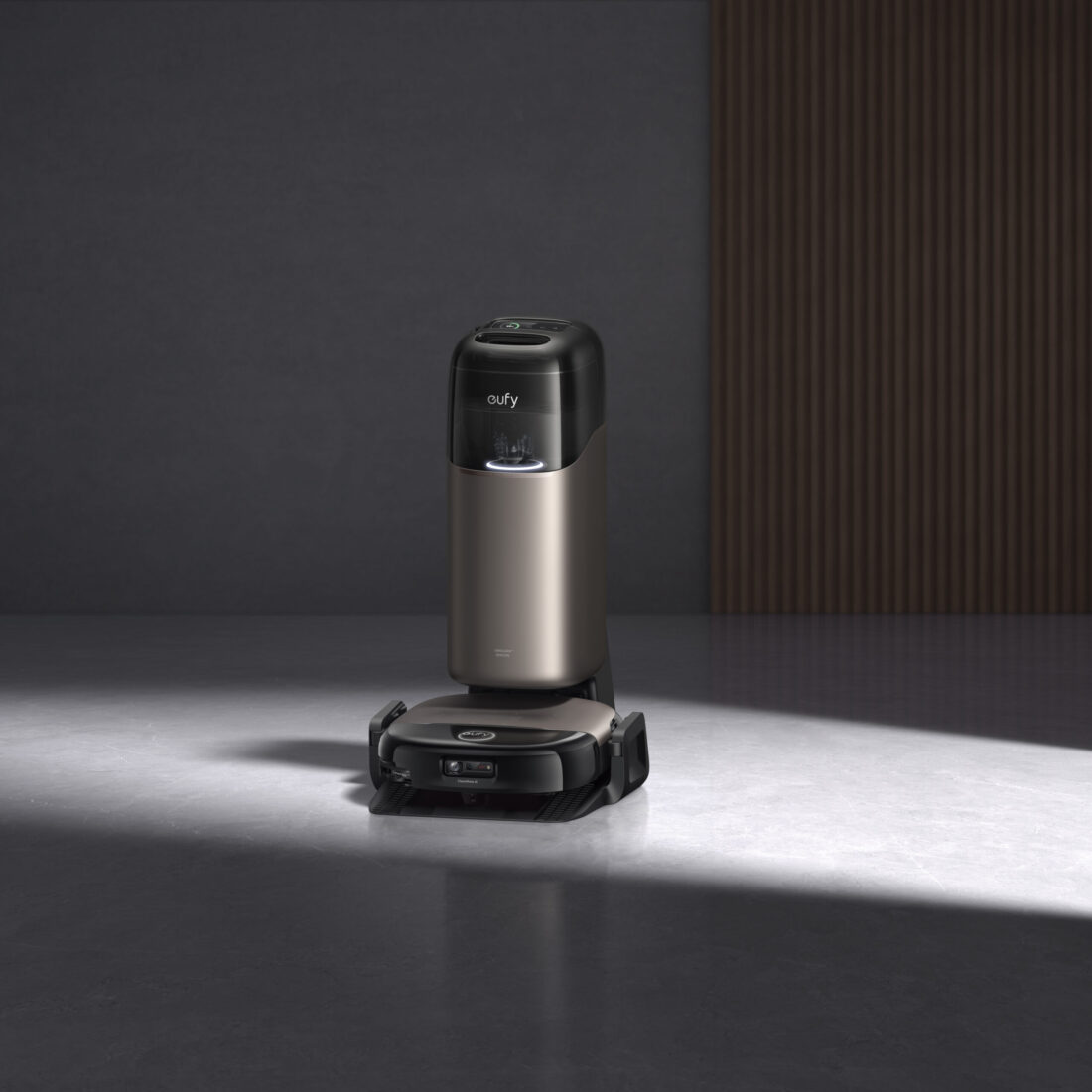 eufy Robot Vacuum Omni S2 mit 12-in-1-Basisstation in Gold-Schwarz auf dunklem Untergrund
