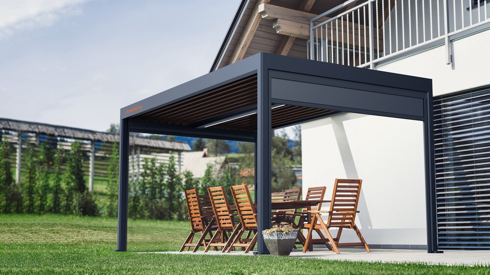 Jackery Solar Gazebo – anthrazitfarbener Aluminium-Pavillon (4,5 × 3 m) mit Lamellendach im Garten