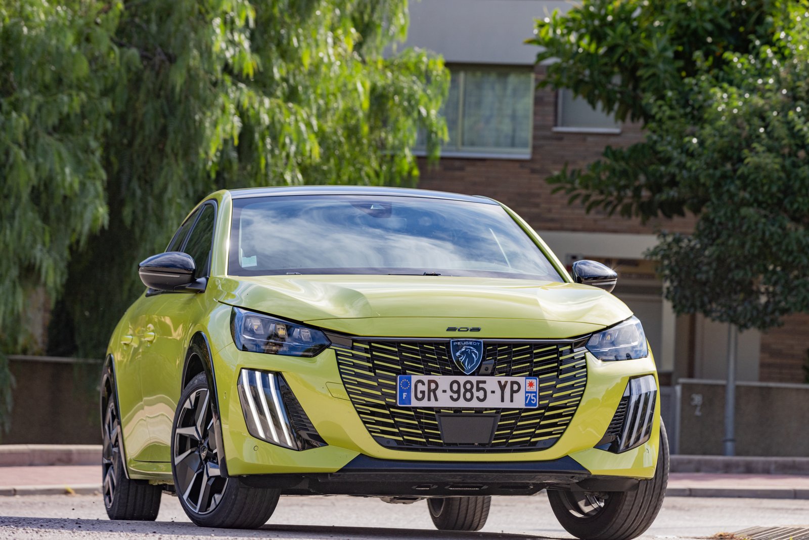 Peugeot e-208