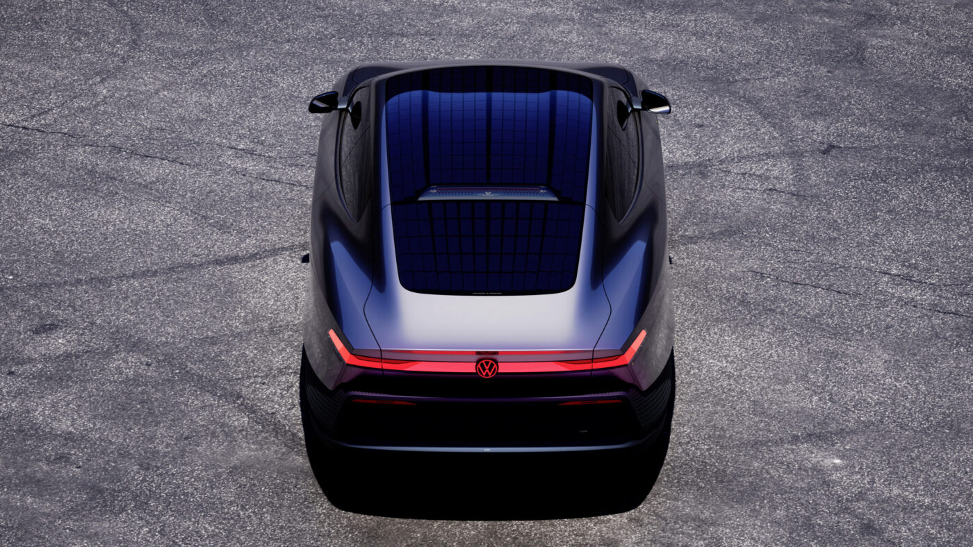 VW Mission Efficiency Coupé von oben: blaues Solardach, rotes Rücklichtband mit VW-Logo