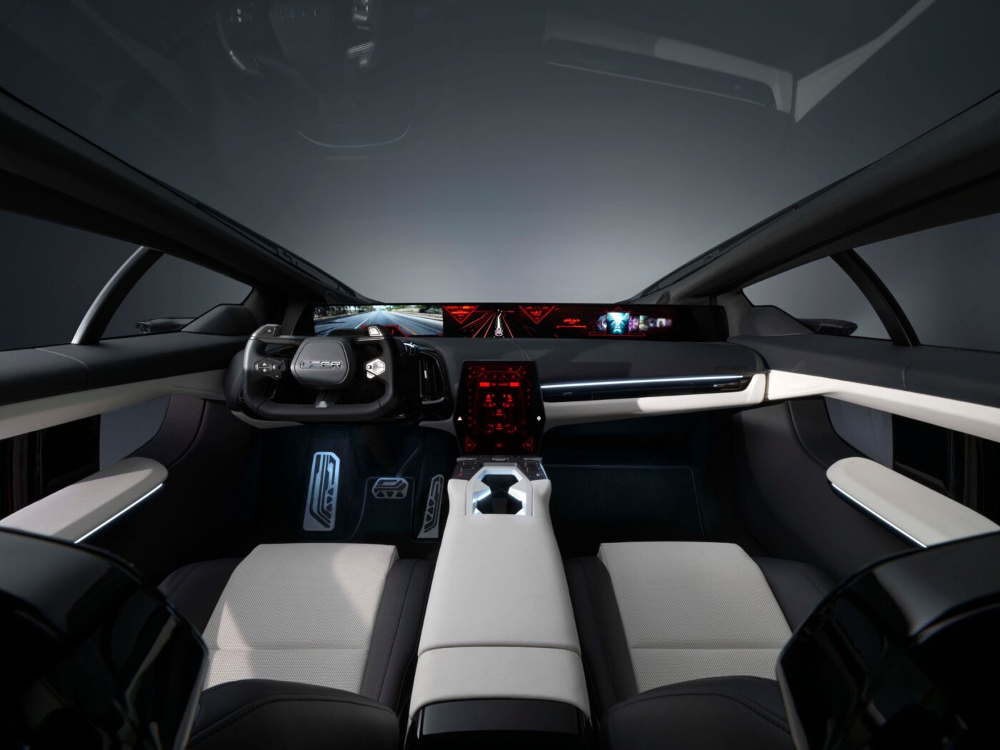 CEER EXOBOT Innenraum mit Steer-by-Wire-Lenkrad, breitem Panoramadisplay und rotem Zentraltouchscreen