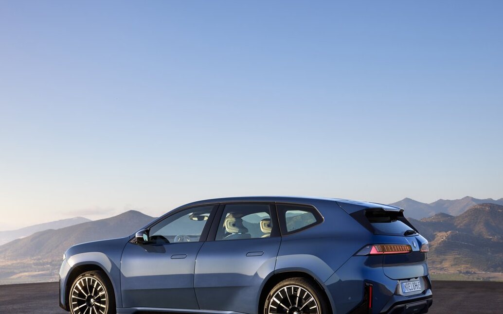 BMW iX3