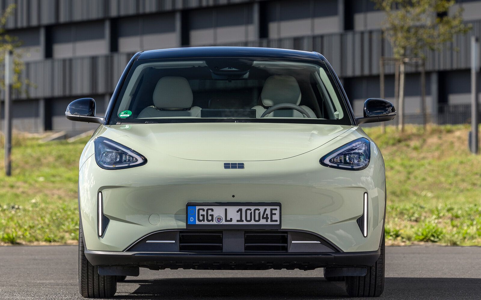 Geely E2