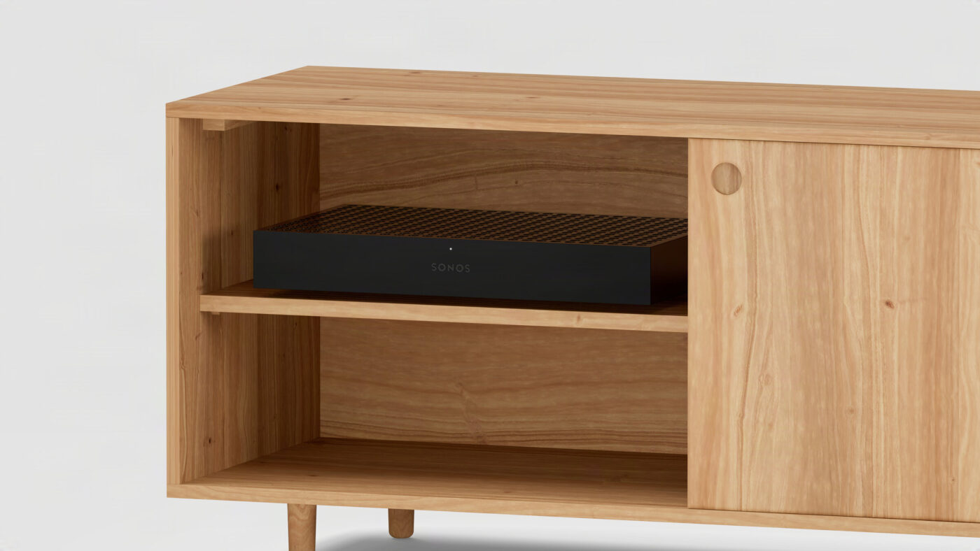 Sonos Amp Multi in einem Holz-Sideboard
